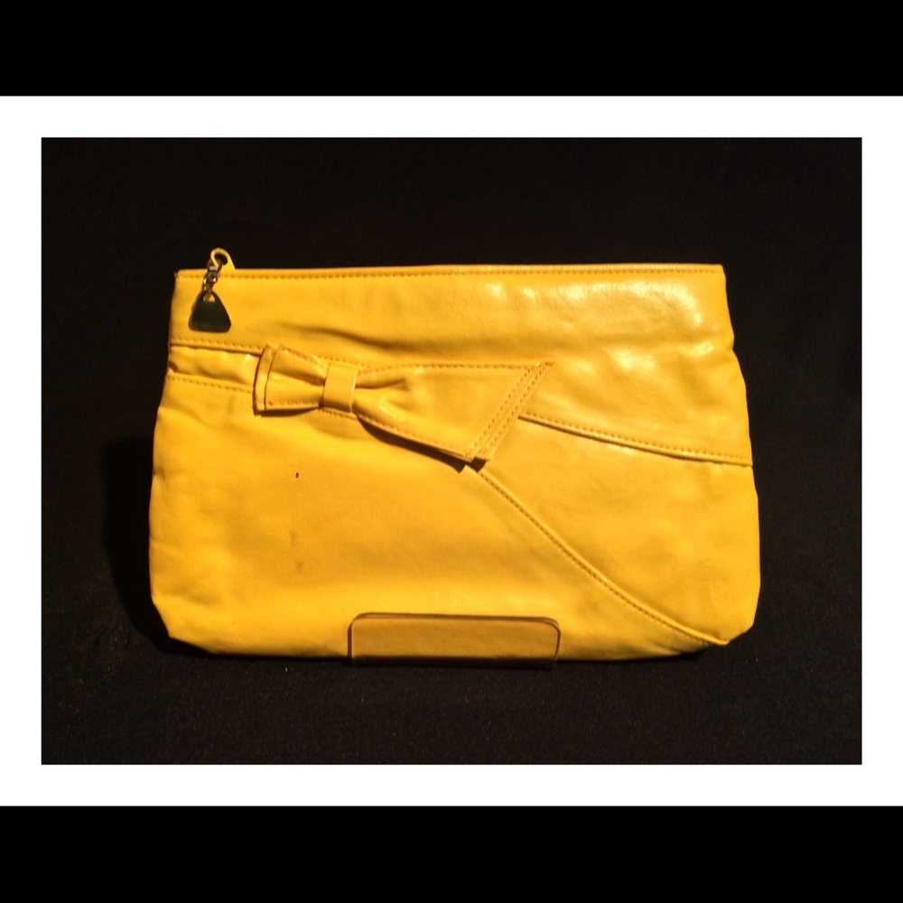 *VTG* Mustard Yellow Purse/Clutch w/Bow Detail!